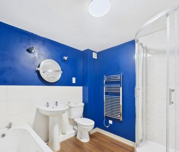 2 bedroom flat to rent - Photo 5