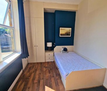 2 bedroom flat share to rent - Photo 3