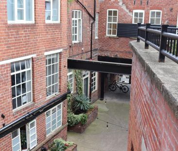 3 bedroom flat to rent - Photo 4