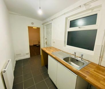 4 Bed Terraced House, Cross Green Lane, LS9 - Photo 5
