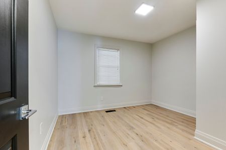 For Lease - 68 Macdonald Avenue Unit# Upper, Toronto, Ontario - Photo 5