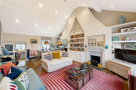 Inworth Street, London, SW11 flat to rent - Photo 2