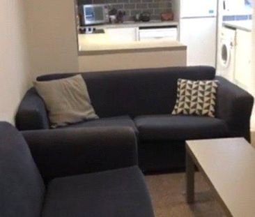 6 bedroom terraced house to rent - Photo 2