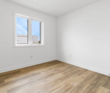 For Lease - 4263 Fourth Avenue Unit# 432, Niagara Falls, Ontario - Photo 5