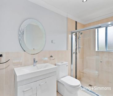 Modern four-bedroom home in convenient location - Photo 6