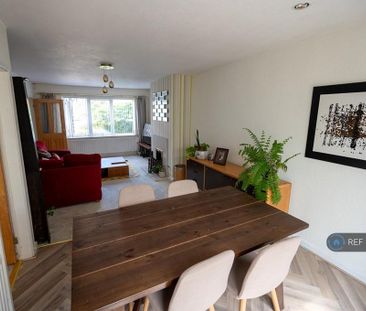 3 bedroom terraced house to rent - Photo 2