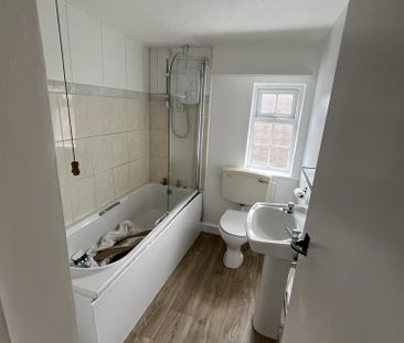 2 bedroom semi-detached house to rent - Photo 3