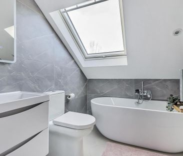 3 bedroom terraced house to rent - Photo 6