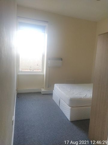 1 Bed Flat, Midlock Street, G51 - Photo 4