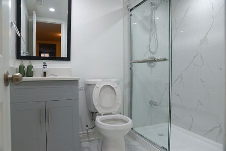 For Lease - 84 Cartier Crescent, Richmond Hill, Ontario - Photo 2