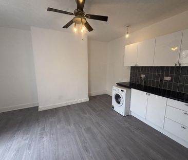 2 bedroom property to rent - Photo 6