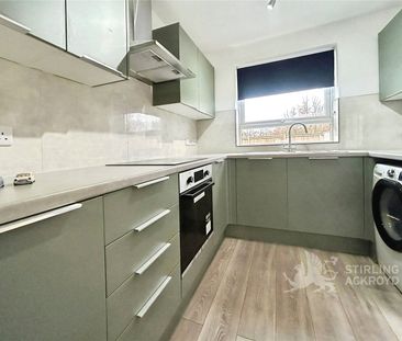 Rydes Avenue, Guildford, Surrey, GU2 9SR - Photo 4