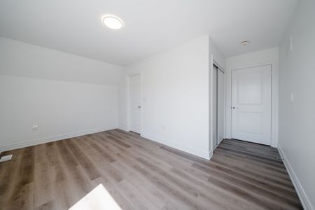 For Lease - 2052 Pharmacy Avenue Unit# 4, Toronto, Ontario - Photo 4