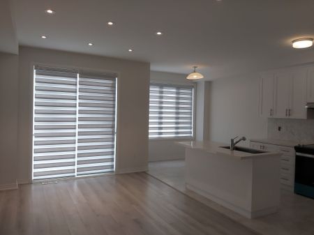 For Lease - 107 Schmeltzer Crescent, Richmond Hill, Ontario - Photo 5