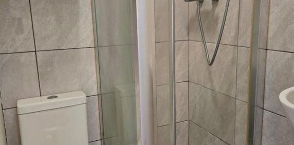 1 bedroom Property To Let Total Size: 1113 SQ FT - Photo 2