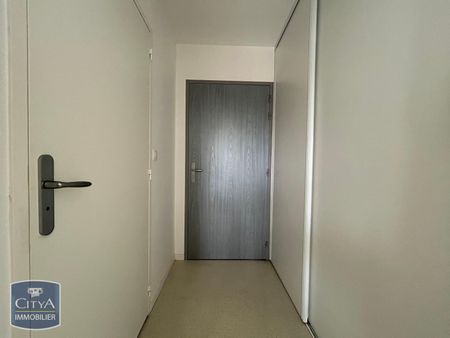 Location Appartement 1 pièce 23m² ST NAZAIRE 44600 - Photo 4
