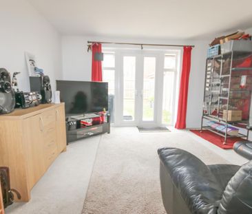 2 bedroom semi-detached house to rent - Photo 1