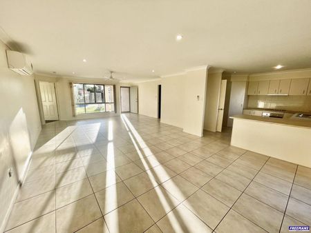 Lovely 4 Bedroom Family Home - Photo 4