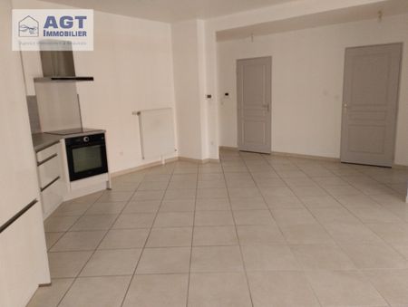 Location Appartement 2 pièces 49m² BEAUVAIS 60000 - Photo 3