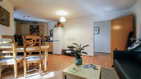 2 bedroom apartment to rent - Photo 2