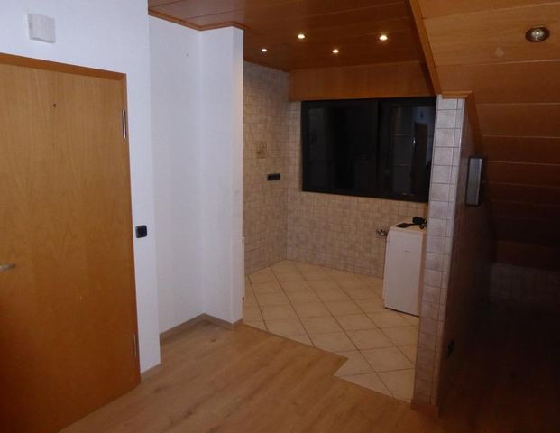 2 Zimmer DG Wohnung in Niederaußem - Photo 1