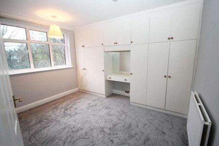 Deans Court, Edgware, Middlesex, HA8 - Photo 5