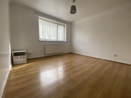 4 bedroom detached house to rent - Photo 5