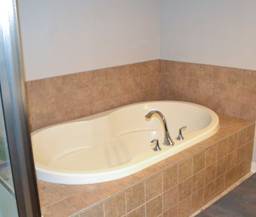 2 Bedroom Condo In West Dover | Heat & Water Included | Underground... - Photo 5