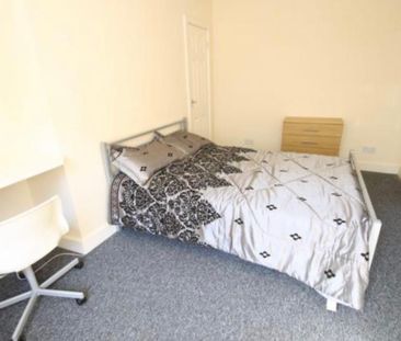 7 Bed - 12 Ebberston Terrace, Hyde Park, Leeds - LS6 1AU - Student - Photo 5