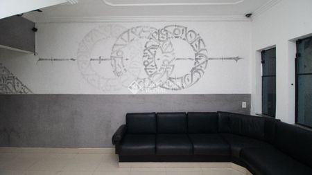 Sobrado com 4 quartos e 135m² para alugar em Vila Bastos, Santo André. - Foto 2