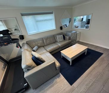 1 Bed Flat, Greener Court, SW20 - Photo 1