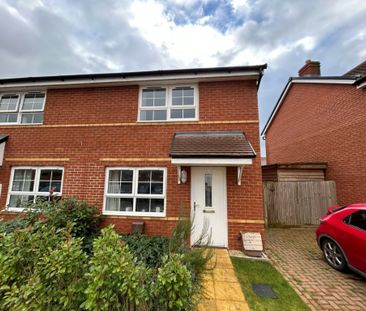 2 Bedroom House - Pycroft Avenue, Westhampnett - Photo 2