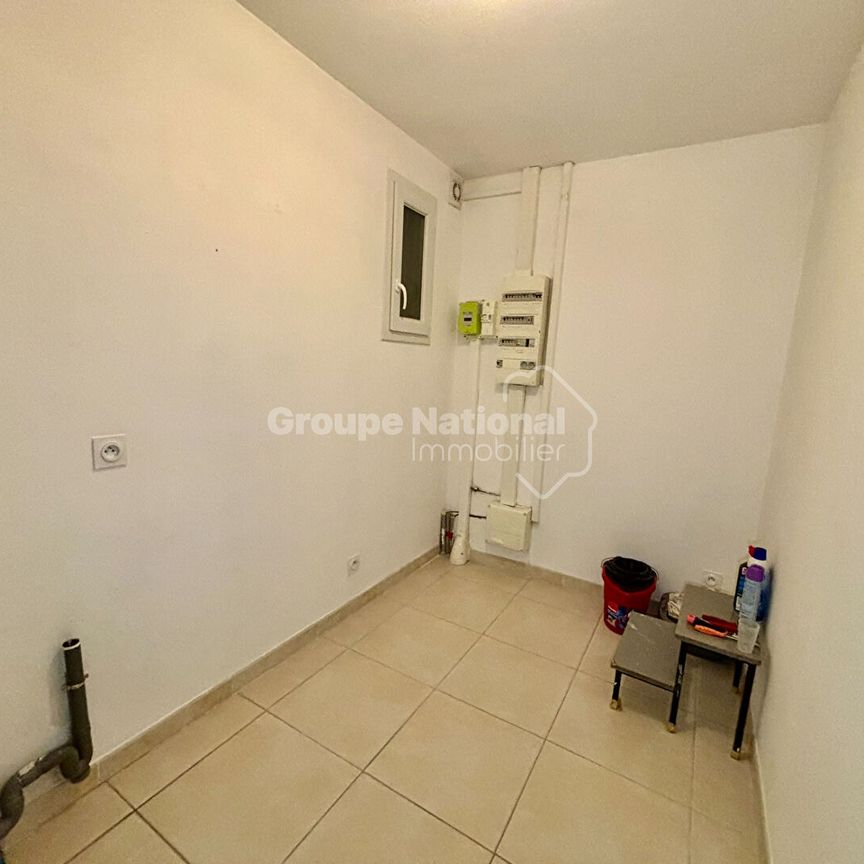 Appartement T4 de 101m2, à Jonquières Saint Vincent, - Photo 1