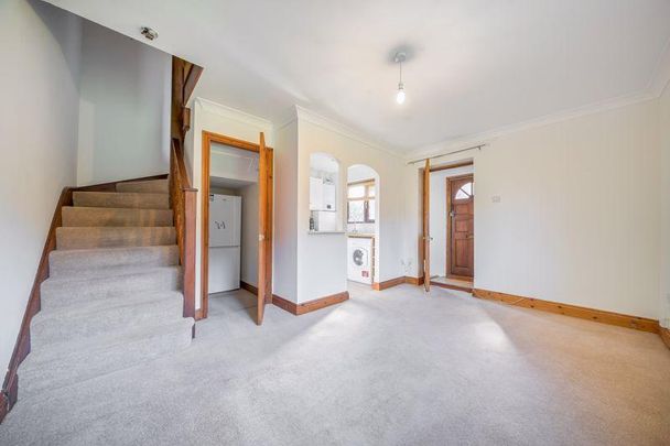 2 bedroom end of terrace house to rent - Photo 1