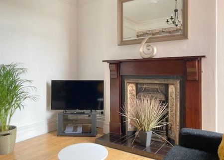 6 bedroom semi-detached house to rent - Photo 3