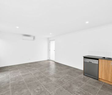 Gorgeous new home with Park view - Photo 5