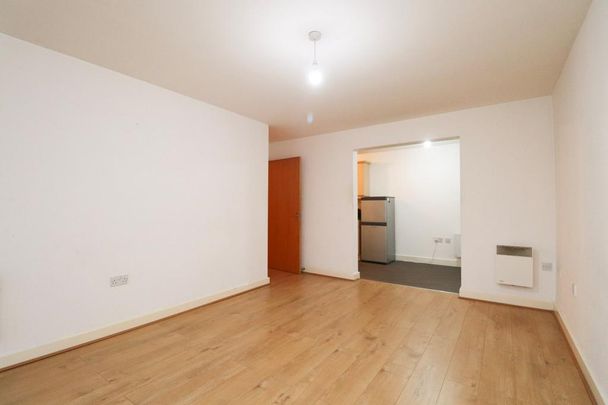 2 bedroom property to rent - Photo 1