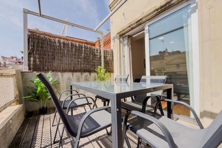 Nice room in Barcelona with single bed - Photo 2