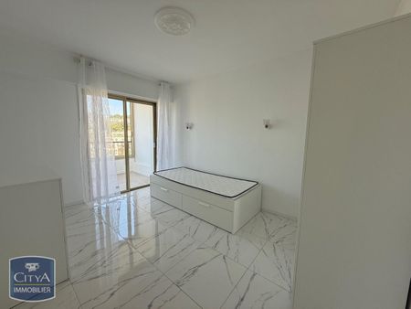 Location Appartement 3 pièces 68m² LE CANNET 06110 - Photo 3