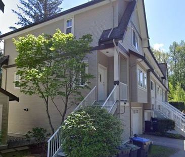 End-Unit Townhouse Mamquam Road, Squamish - Photo 2