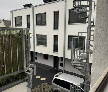 Kernsanierte 2-Zi-Wohnung mit neuer EBK in ruhigem Hinterhof mitten... - Photo 3