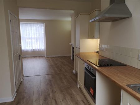 Okehampton Town Centre - Photo 4