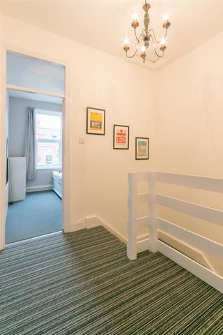 3 bedroom flat to rent - Photo 2
