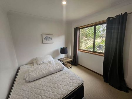 Fully Furnished Riverside Retreat - Photo 5