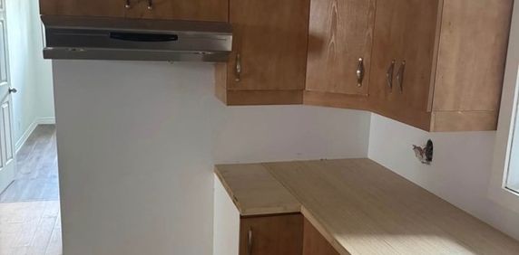 4 1/2 Rénové - Photo 2