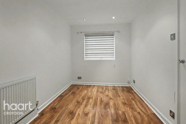 4 bedroom terraced house to rent - Photo 1