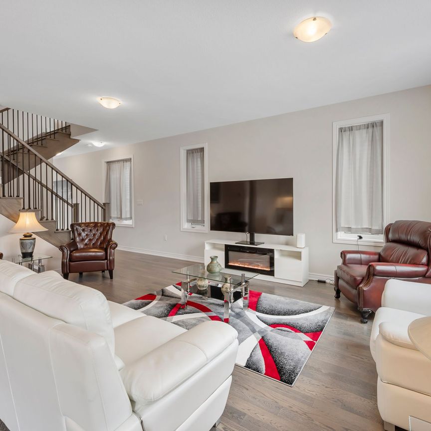 For Lease - 107 Starfire Crescent, Hamilton, Ontario - Photo 1