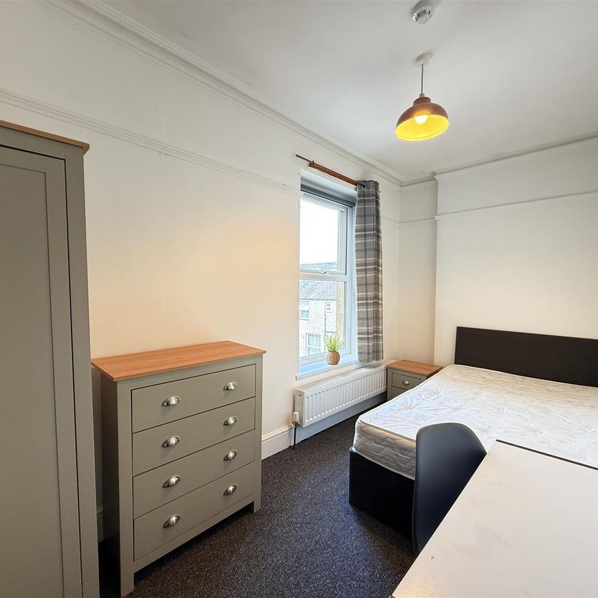 54 Holyhead Road - Photo 1
