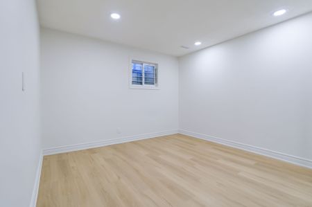 For Lease - 16 Fleming Drive Unit# BSMT, Toronto, Ontario - Photo 5