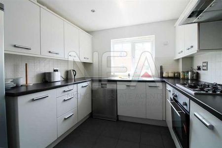 Pascal Crescent, Shinfield, Reading, RG2 - Photo 3